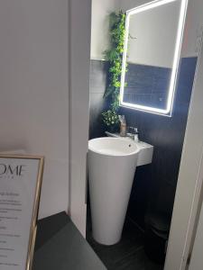 Fotografie z fotogalerie ubytování La Suite Hotel & Apartment, Hanau City Centre - Contactless Check-in v destinaci Hanau