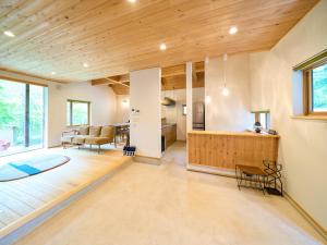 O zonă de relaxare la Suite Villa Nasu Hygge Skov