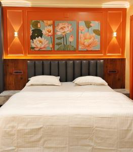 Ένα ή περισσότερα κρεβάτια σε δωμάτιο στο The Saanjh Hotel +20 φωτογραφίες