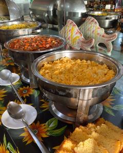 Comida no hotel ou em algum lugar perto