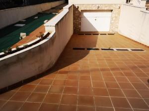 Bazén v ubytovaní Villa avec piscine privée et proche de la plage, idéale pour familles et amis - Costa Dorada, Espagne - ES-221-6 alebo v jeho blízkosti