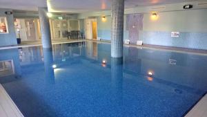 Bazén v ubytování Pier Head Hotel Spa & Leisure nebo v jeho okolí + 21 fotografií