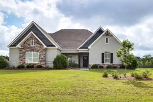 Foto sihtkohas Dothan asuva majutusasutuse 4 Mi to Dtwn Stylish Home with Large Yard in Dothan galeriist