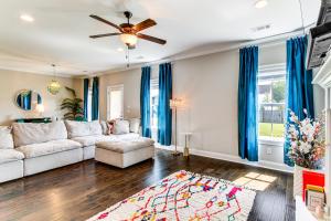 Foto sihtkohas Dothan asuva majutusasutuse 4 Mi to Dtwn Stylish Home with Large Yard in Dothan galeriist