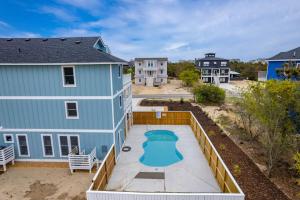 Bassein majutusasutuses Newly Built Luxury Home Near Beach with Pool and Spa või selle lähedal