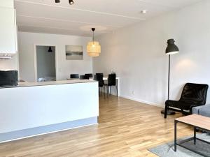 Gallery image of Spacious Apartment for 5 in Gellerupparken in Aarhus