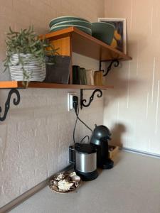 A kitchen or kitchenette at La Kameya