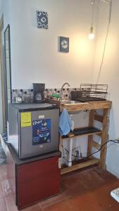 Η κουζίνα ή μικρή κουζίνα στο Coastal Paradise Estudio Cerca de Sunset Park y Playa