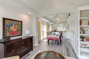 a dining room with a dining table and a dining room at 4 Mi to Lake Murray Pet-Friendly Home with Pool! in Irmo