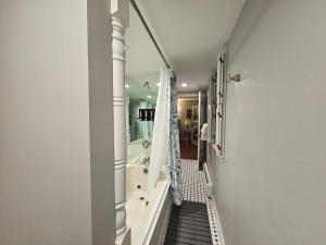 Koupelna v ubytování Waverly Suite 1