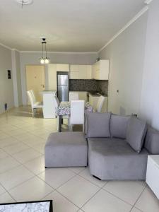 Un lugar para sentarse en Likaj rent home