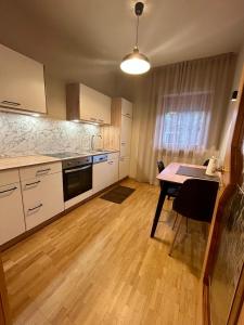 Η κουζίνα ή μικρή κουζίνα στο Apartment Martha in Sankt Leonhard