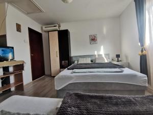 Postel nebo postele na pokoji v ubytování ꕤ Comfy Home ꕤ - Make yourself at home