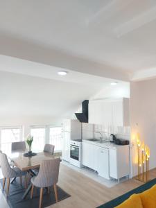 Nhà bếp/bếp nhỏ tại Premium Stay Prishtina +20 ảnh