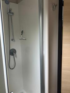 Bilik mandi di Lagon B032