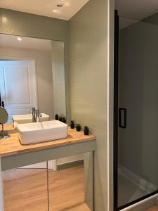 Koupelna v ubytování Super T2 Rénové Aperçu Mer Toutes Commodités + 7 fotografií