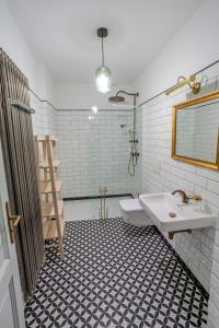 Uma casa de banho em Apartmány U Devíti Lvů
