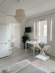 Η κουζίνα ή μικρή κουζίνα στο Stylish One-bedroom with Sauna