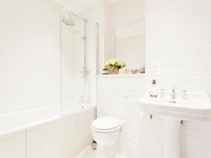 A bathroom at City Stay Apartments - Centro 