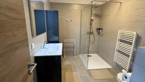 Ένα μπάνιο στο Appartement 2-4 pers vue mer proche port +6 φωτογραφίες