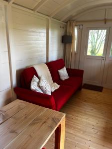 Posezení v ubytování Tiny house in het Reitdiepdal