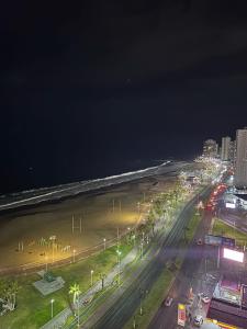 Άποψη από ψηλά του Departamento frente a playa brava