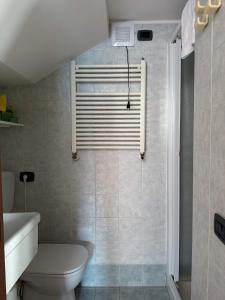 Ένα μπάνιο στο casa Venere - lake view terrace +31 φωτογραφίες