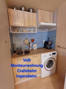Kuchyň nebo kuchyňský kout v ubytování Voll eingerichtete 1,5 Zi, Wohnung UG Crailsheim