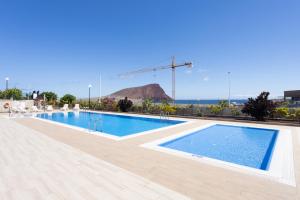 Basen w obiekcie A beautiful apartment with a beach view - La Tejita - El Medano lub w pobliżu