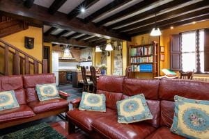 A seating area at Casa de Aldea El Torrexon