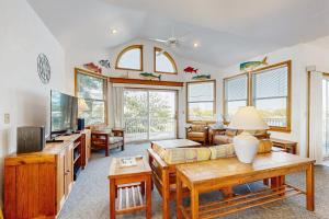 Gallery image of Compass Rose #286-F in Frisco