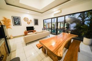 Χώρος καθιστικού στο Peaceful private 3BR pool villa in heart of Bali