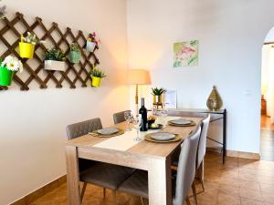 Φωτογραφία από το άλμπουμ του Riverside 3 Bdr Apartment with River View near Portimão σε Estombar