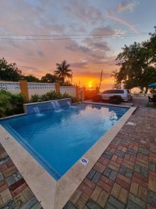 Piscina a Hideaway N Paradise Seaview with Private Pool & Free Airport Shuttle o a prop