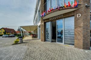 Budova, kde se hotel nachází + 31 fotografií