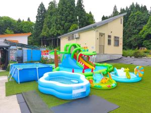 Herní místnost nebo prostor pro děti v ubytování BBQ 夏季プール マッサージチェア 舞子スノーリゾート 加賀屋旅館 南魚沼 Kagaya Ryokan 加贺屋旅馆