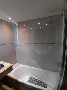 Ένα μπάνιο στο Loft Esmeralda +27 φωτογραφίες