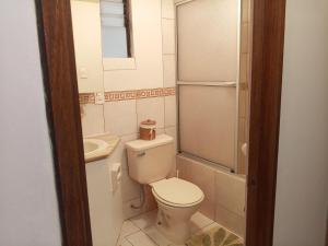 Koupelna v ubytování Departamento cálido, cómodo, excelente ubicación en La Paz + 12 fotografií