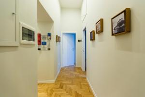 TV a/nebo společenská místnost v ubytování The Andy House B&B