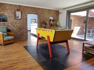 Gallery image of Gîte spacieux aux Monts des Flandres avec baby-foot et jardin - FR-1-510-16 in Oudezeele