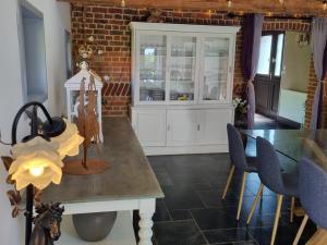 Gallery image of Gîte spacieux aux Monts des Flandres avec baby-foot et jardin - FR-1-510-16 in Oudezeele +26 photos