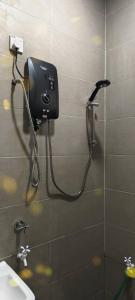 Ένα μπάνιο στο Huda Homestay HUSM