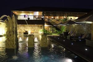 Bazén v ubytování JL VILLA Resort and Residence nebo v jeho okolí