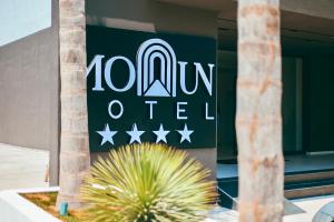 Sijil, anugerah, tanda atau dokumen lain yang dipamerkan di Monun Hotel