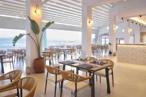 Restaurace v ubytování Wyndham Loutraki Poseidon Resort