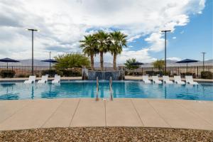 Bazén v ubytování Hampton Inn & Suites by Hilton Mesquite nebo v jeho okolí