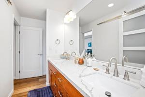 Vannituba majutusasutuses KBM Resorts FREE CAR Kaanapali Plantation Villa Ocean view 3-Bedroom Condo Recently Remodeled KPL-46 +27 fotot