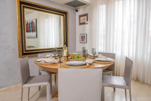 Φωτογραφία από το άλμπουμ του Tel Mond Complex - וילה מקסימה למשפחות עם ג'קוזי וסוויטה σε Tel Mond +28 φωτογραφίες