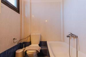 ネア・フォケアにあるHeliophilia 3-bdrm Maisonette in Nea Fokeaのギャラリーの写真