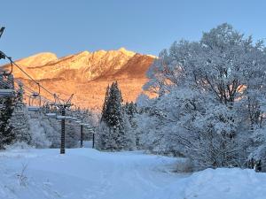Φυσικό τοπίο κοντά σε οργανωμένο κάμπινγκ +4 φωτογραφίες